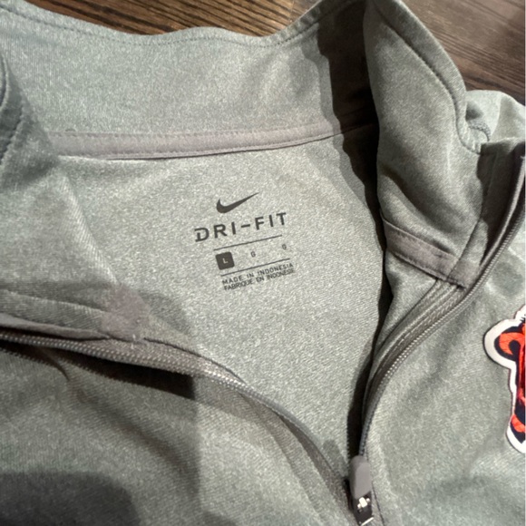 Nike men’s quarter zip, Chicago Bears logo - Picture 5 of 5